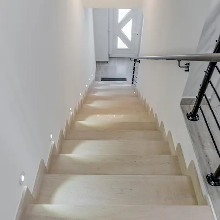 Luxury Evala Lejlighed