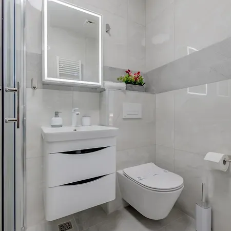 شقة Luxury Evala تروغير