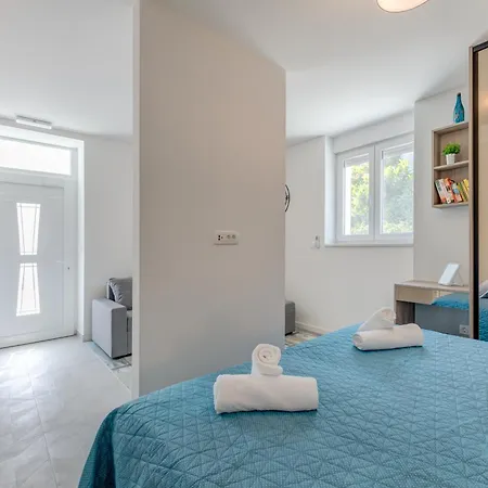 Luxury Evala Lejlighed