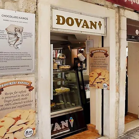 Διαμέρισμα Luxury Evala Τρογκίρ