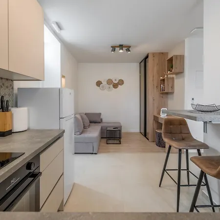 Διαμέρισμα Luxury Evala Τρογκίρ