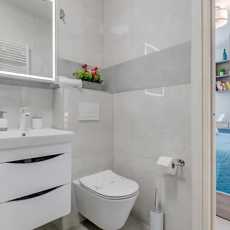 Luxury Evala * Τρογκίρ